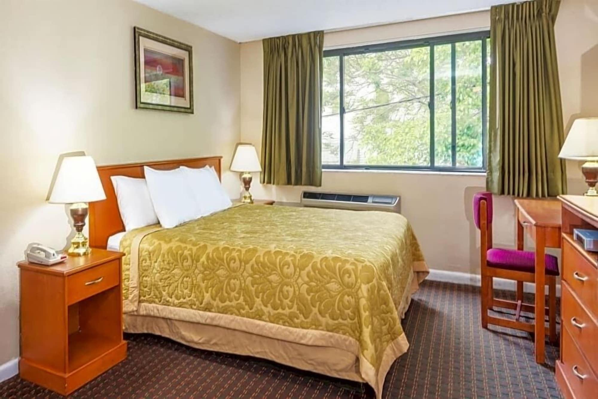Super 8 By Wyndham Watertown/Cambridge/Boston Area Ξενοδοχείο Εξωτερικό φωτογραφία