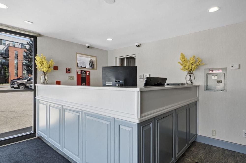Super 8 By Wyndham Watertown/Cambridge/Boston Area Ξενοδοχείο Εξωτερικό φωτογραφία