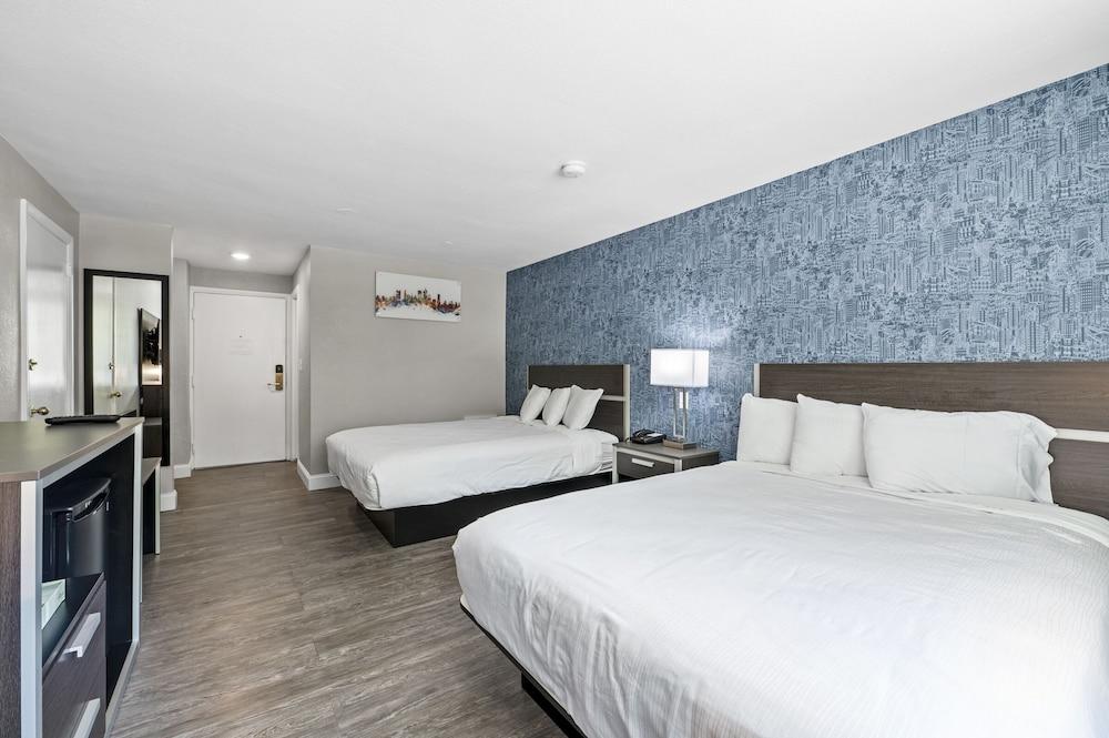 Super 8 By Wyndham Watertown/Cambridge/Boston Area Ξενοδοχείο Εξωτερικό φωτογραφία