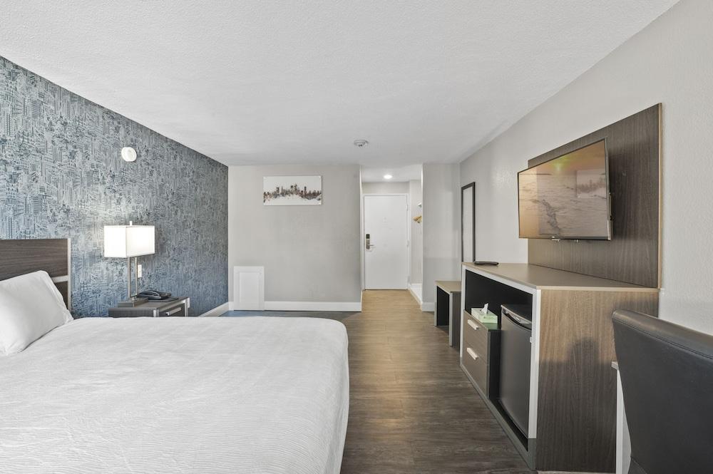 Super 8 By Wyndham Watertown/Cambridge/Boston Area Ξενοδοχείο Εξωτερικό φωτογραφία