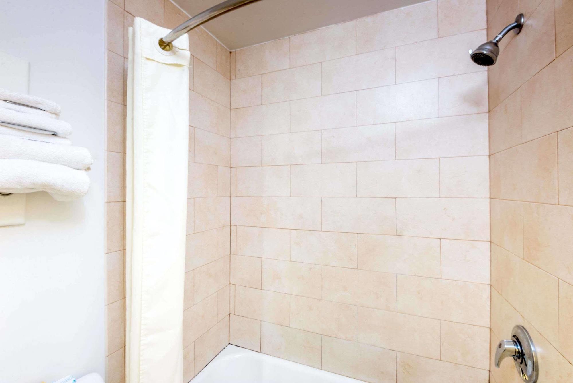 Super 8 By Wyndham Watertown/Cambridge/Boston Area Ξενοδοχείο Εξωτερικό φωτογραφία